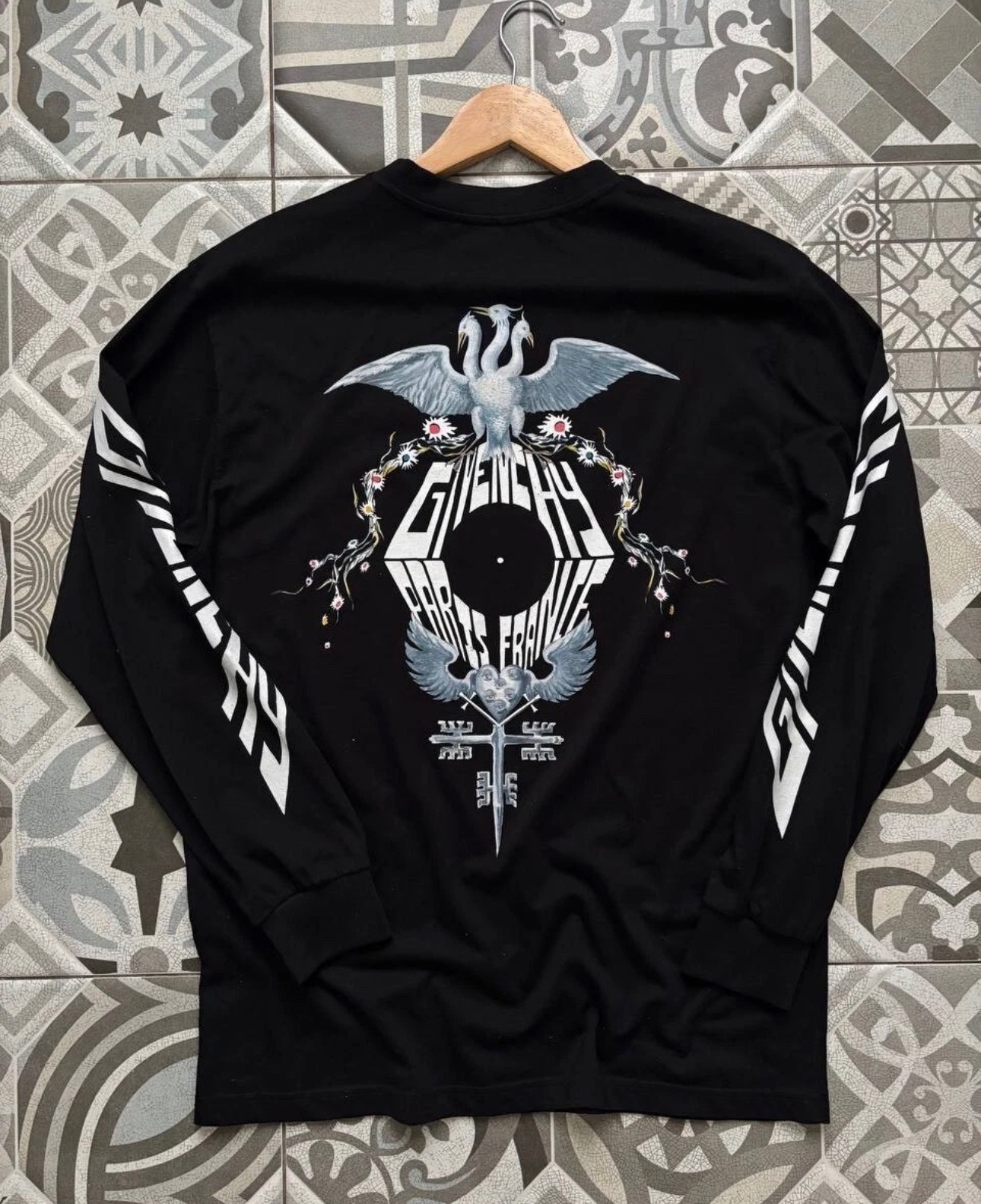 Givenchy men’s long sleeve big logo Graphic Swan RRP~550$ size Small image 9