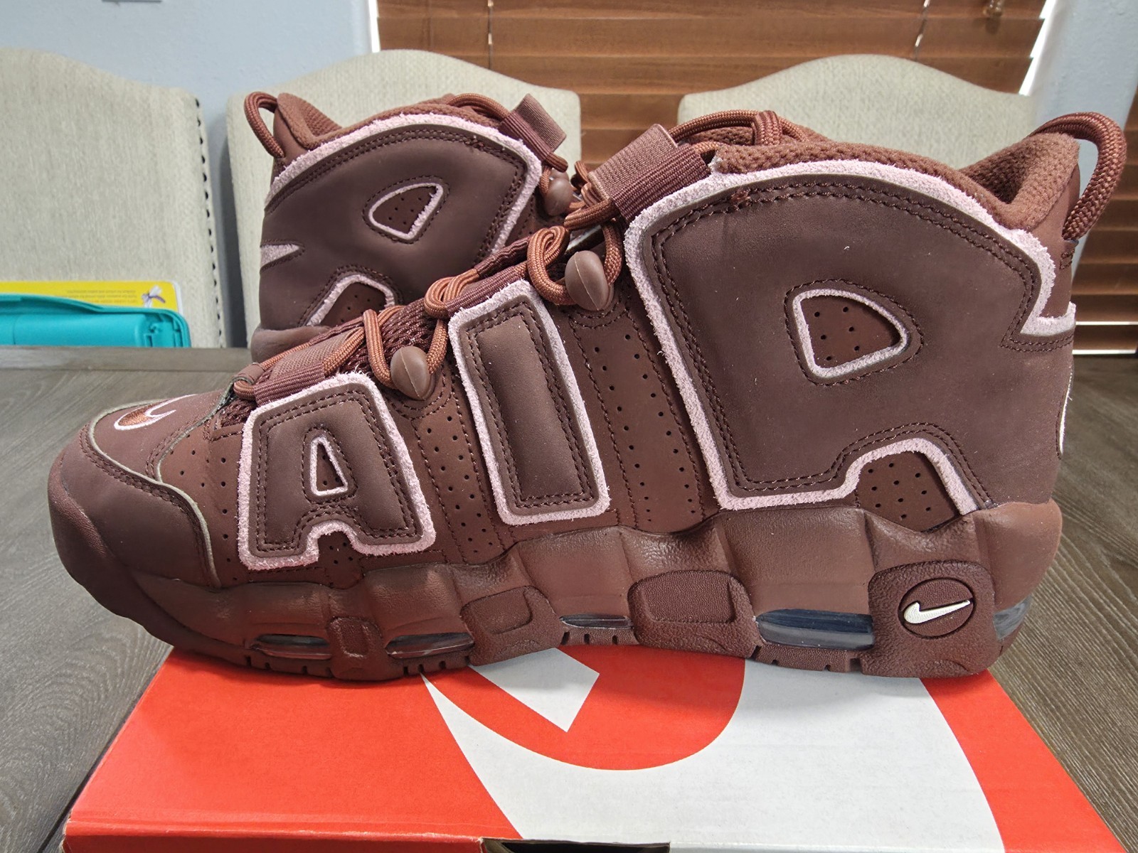 Nike Air More Uptempo '96 Valentine's Day Dark Pony Pink DV3466 200 Size 9.5 thumbnail 8