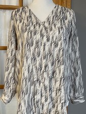 Ann Taylor Chiffon Career Blouse Women’s Sz PM Gray Illusion Long Sleeves V Neck