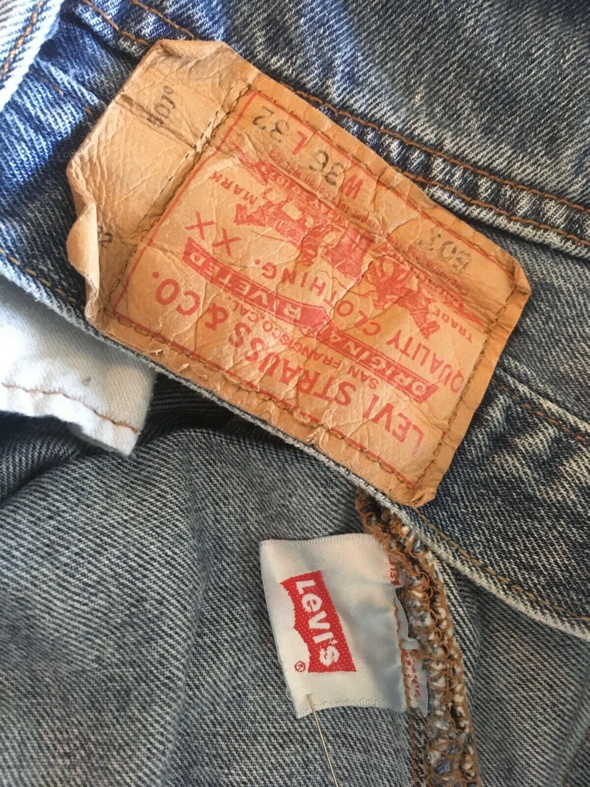 Vintage Levi's 501 Jeans tag 36 x 32 (actual 36 x 30.5)