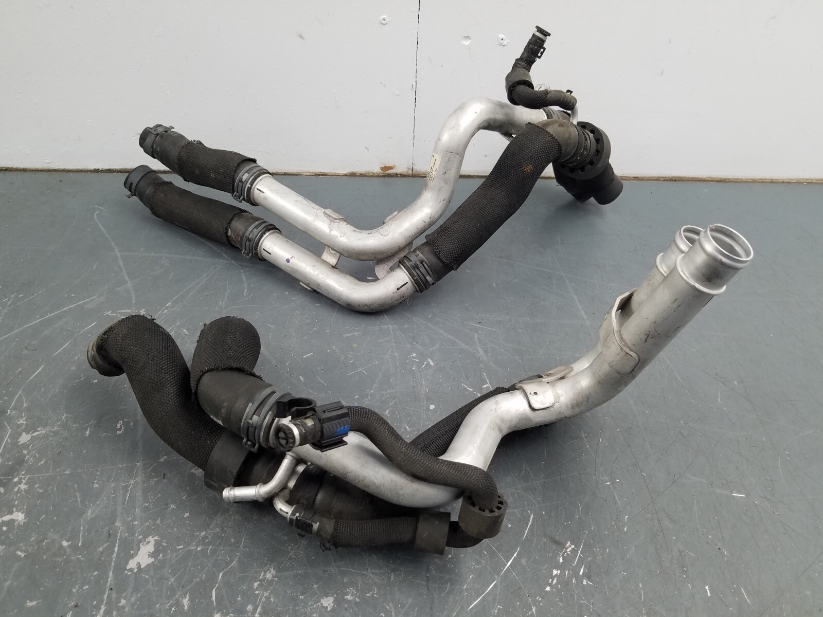 2018 Audi R8 V10 Front Radiator Hoses / Pipes #0182 D1