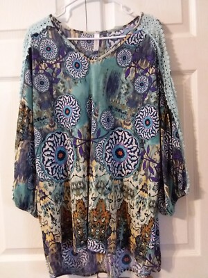 Discount Divas Boutique Tunic Blouse Size XXL Floral 3/4 Embellished Sleeve