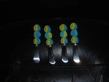 2002 BOSTON WAREHOUSE SET OF 4 STAINLESS STEEL SPREADERS FLORAL BLUE/YELLOW