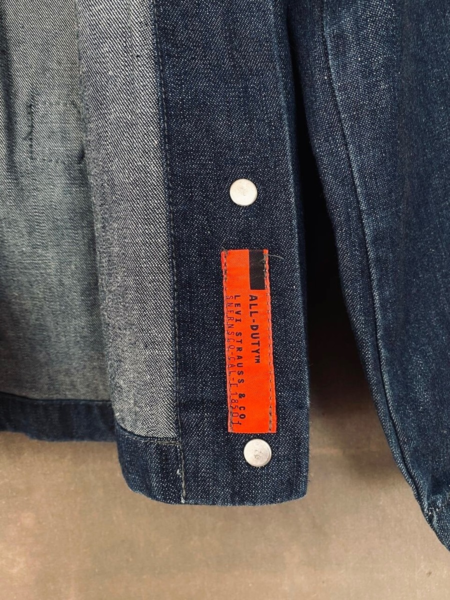 Vintage 90s Levis all duty denim round collar buckle back chore