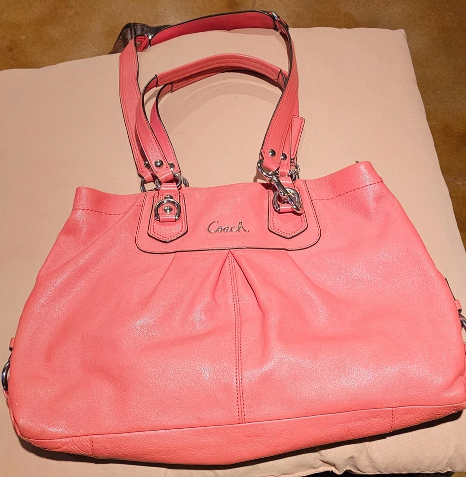 Bolsa tiracolo Coach Ashley F15447 couro coral satchel ombro - Imagem 3 de 4