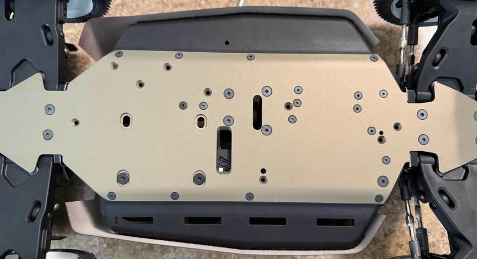 New Team Losi Racing TLR 8ight X/E 2.0 1/8 Scale Buggy RTR Over $1600 Invested - Image 2 of 4