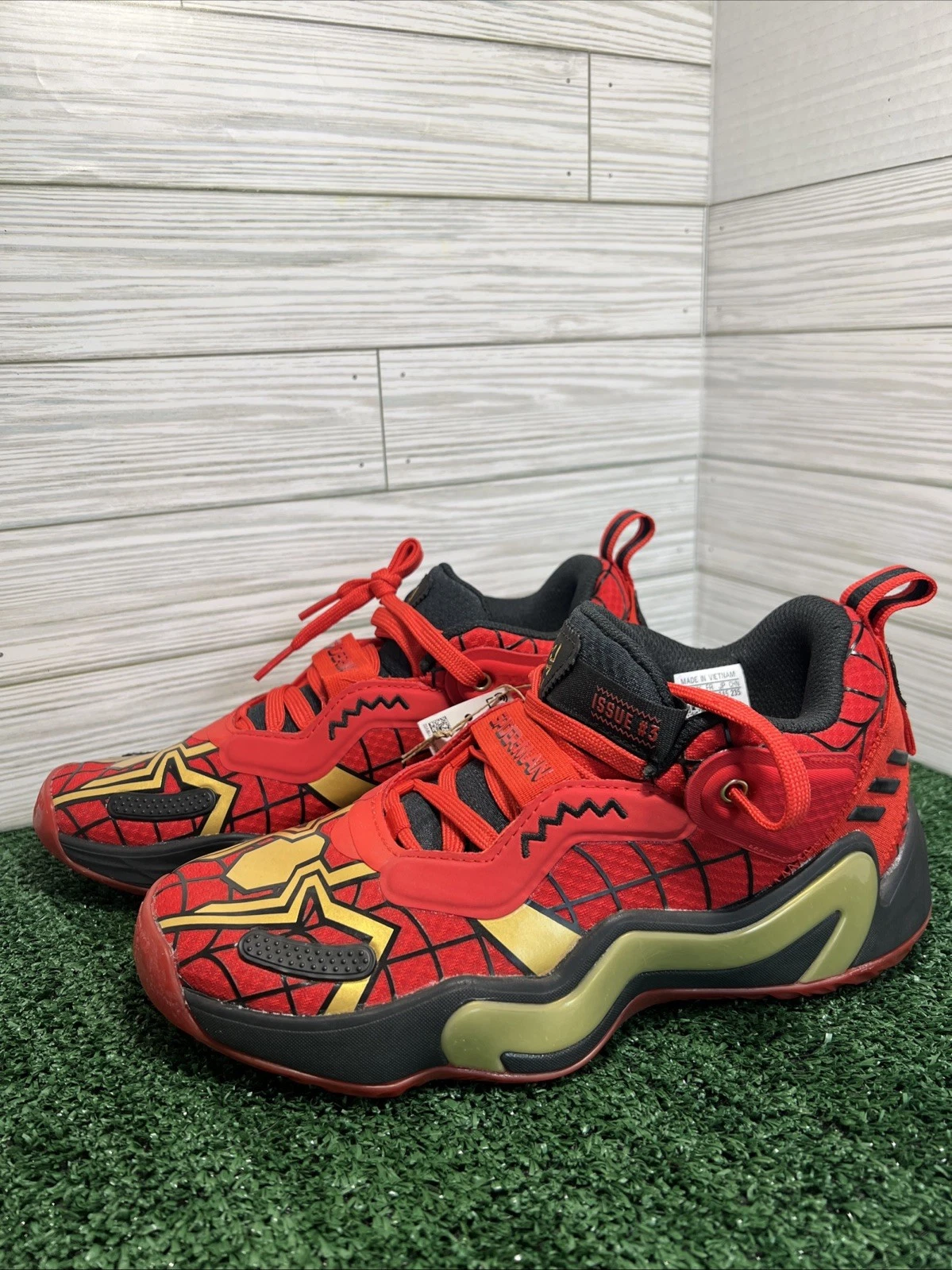 Adidas: Sneakers da basket Marvel Spider Man taglia 6 D.O.N. Numero 3 J nuovo con etichetta (S4)