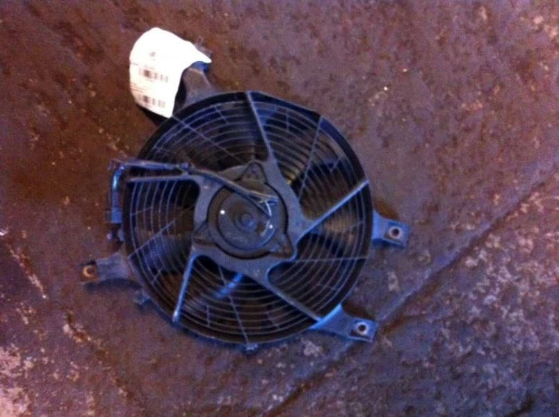 Nissan Frontier 2001 ventilador radiador motor ventilador conjunto condensador 6 cilindros Foto 3 de 4