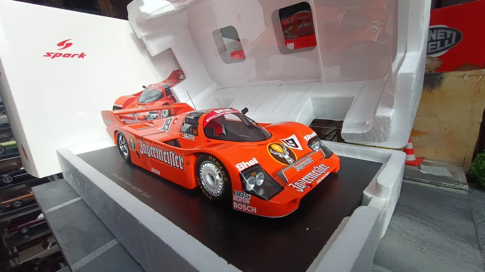 1:18 SPARK Porsche 956 #19 Bellof Stuck Sieger Imola 1984 JÄGERMEISTER Neu & OVP - Bild 4 von 4