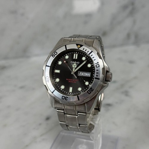 CASIO EDIFICE EF-200 Quartz Watch, Silver Case