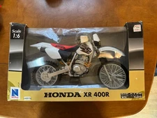 Honda XR 400R Dirt Bike 1:6 Scale Diecast Motorcycles New-Ray