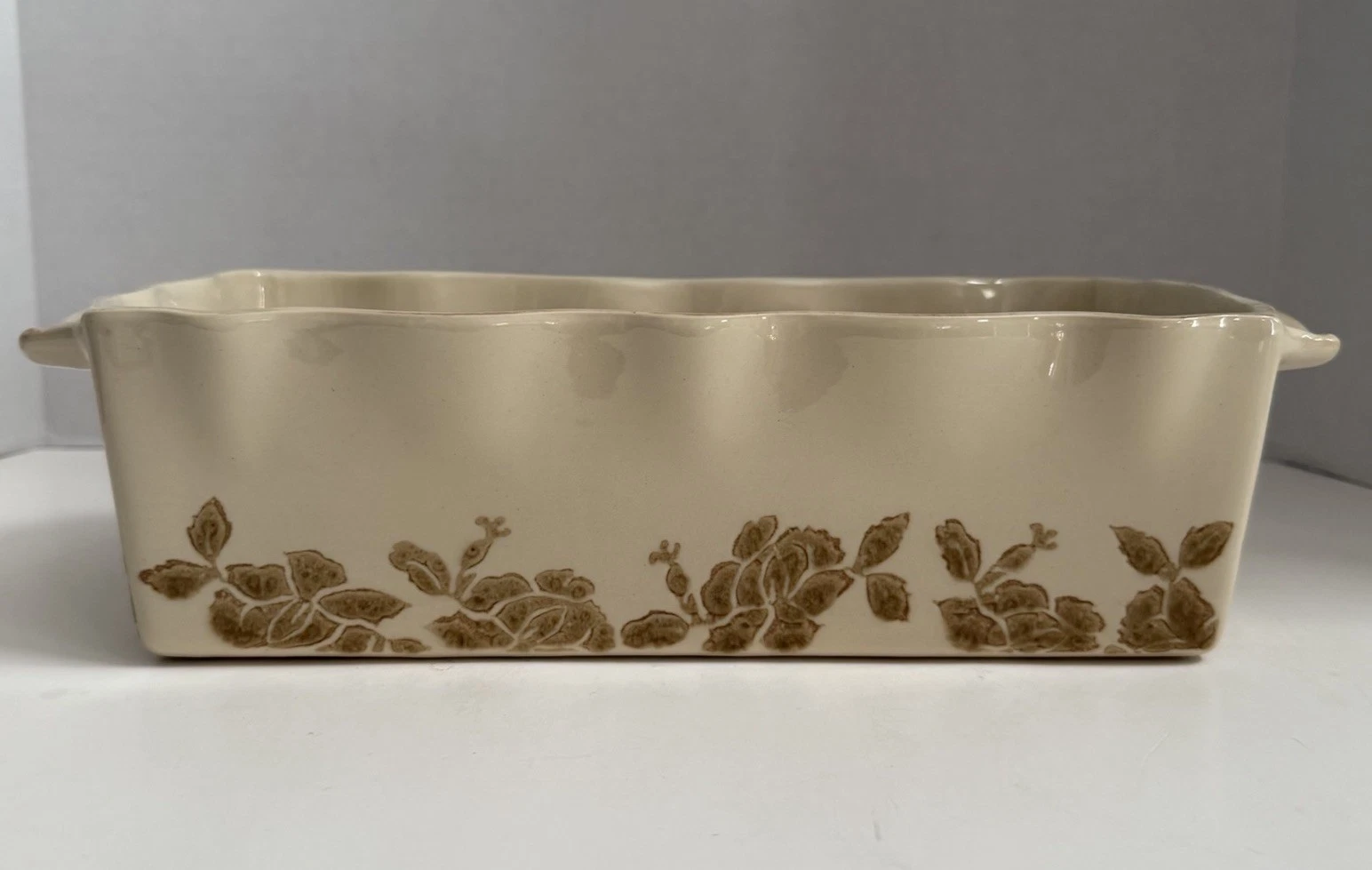 Molde Stoneware Loaf Pan Cream Tan Floral Print, 11" x 5" x 3.5" Handles