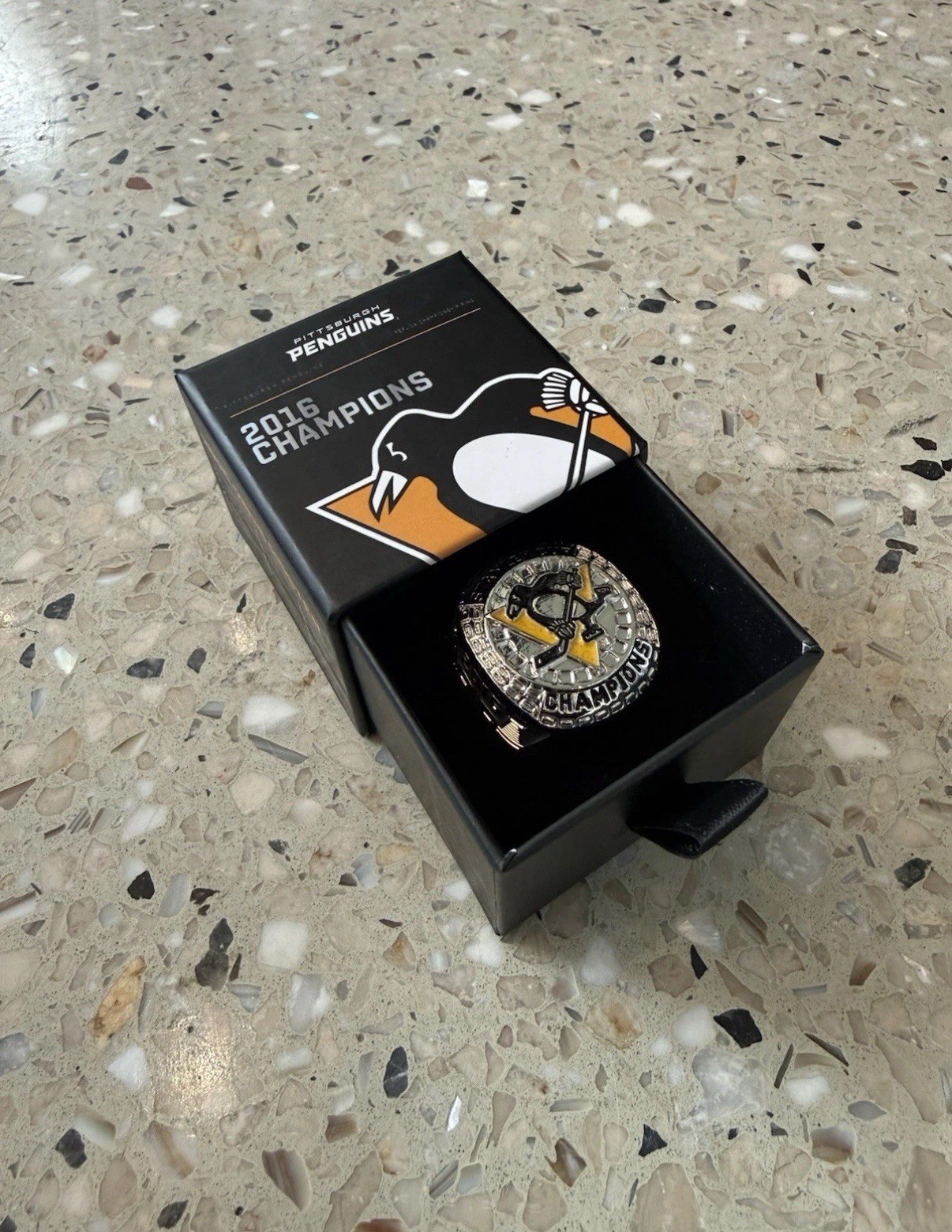 2025-26 Pittsburgh Penguins 2016 Stanley Cup Champions REPLICA RING 1/31/26 SGA