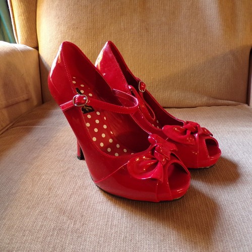 Red Patent Leather High Heel Peep-Toe Pumps w/Bow, Pin Up Couture, sz 6 1/2, 7 - Picture 2 of 14