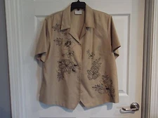 EUC alfred dunner womens 18 W short sleeve button down shirt beige embroidery 