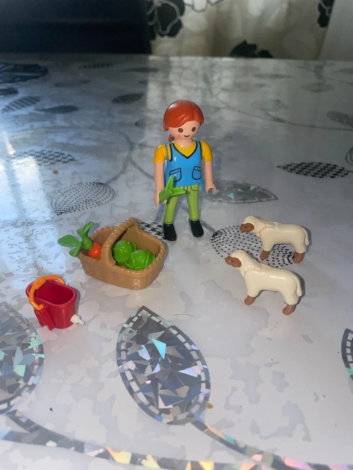 Playmobil Spécial 4765 Fermière et agneaux ferme champ tracteur mouton - Photo 1/1