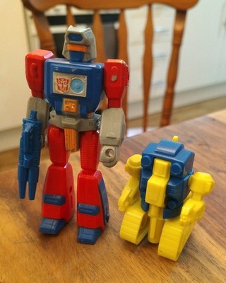 Vintage Transformers G1 MAIN FRAME & PUSH BUTTON - COMPLETE 1990 ACTIONMASTERS