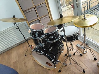 Pearl Export 8 Piece 22" Acoustic Drum Kit and Stool
