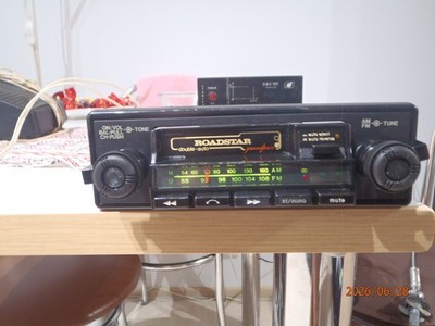 Vintage Autoradio  Roadstar Grand Prix  RS-2500GP Made in Japan