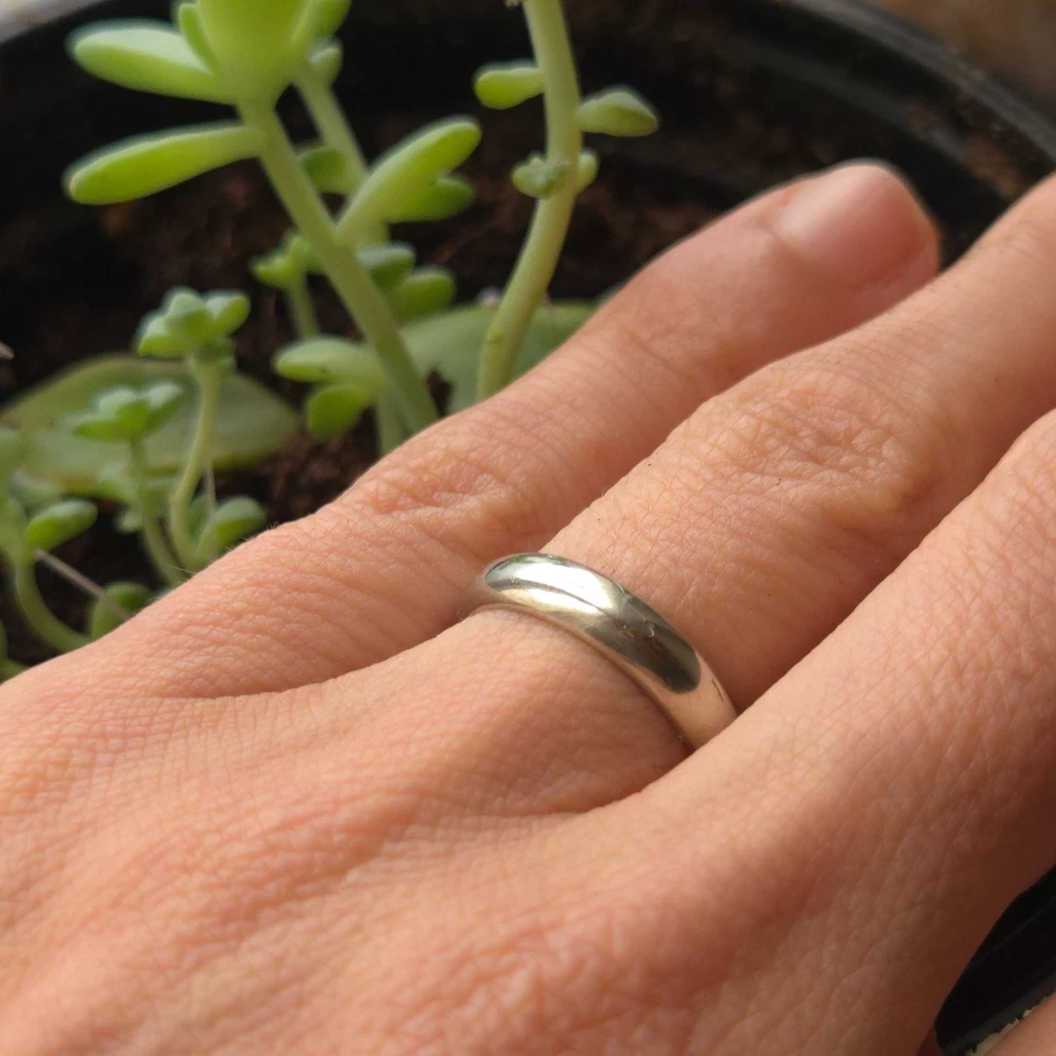 Alianza de boda gruesa de oro blanco macizo de 14K - tamaño 5 - 4 mm de ancho, 2 mm de profundidad | 3,46 g Foto 3 de 4