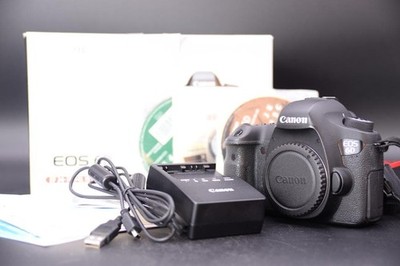 Canon EOS 6D Digital SLR Camera Body with Battery EF Mount Great Condition