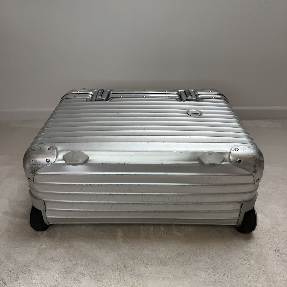 Rimowa Lufthansa Topas Pilot Trolley 29L Silver 2 wheels Carry