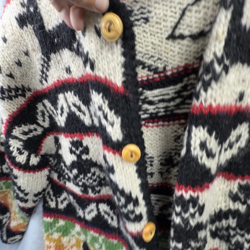 Suéter Express Tricot 100% Lana Mujer’s Mediano Negro Rojo Abotonado Reno Foto 2 de 4