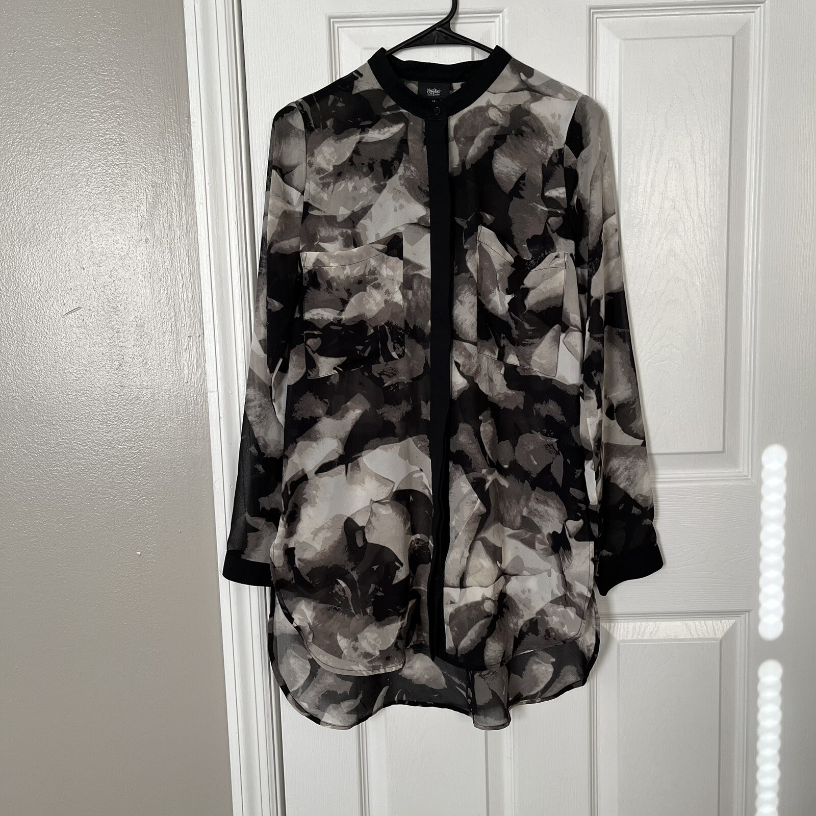 mossimo button up - image 1