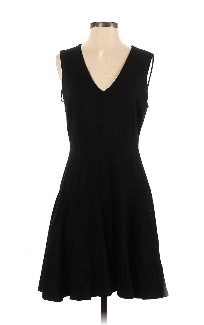 Eliza J Black Short Dress Sleeveless V Neck Size 10