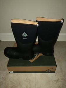 chore steel toe