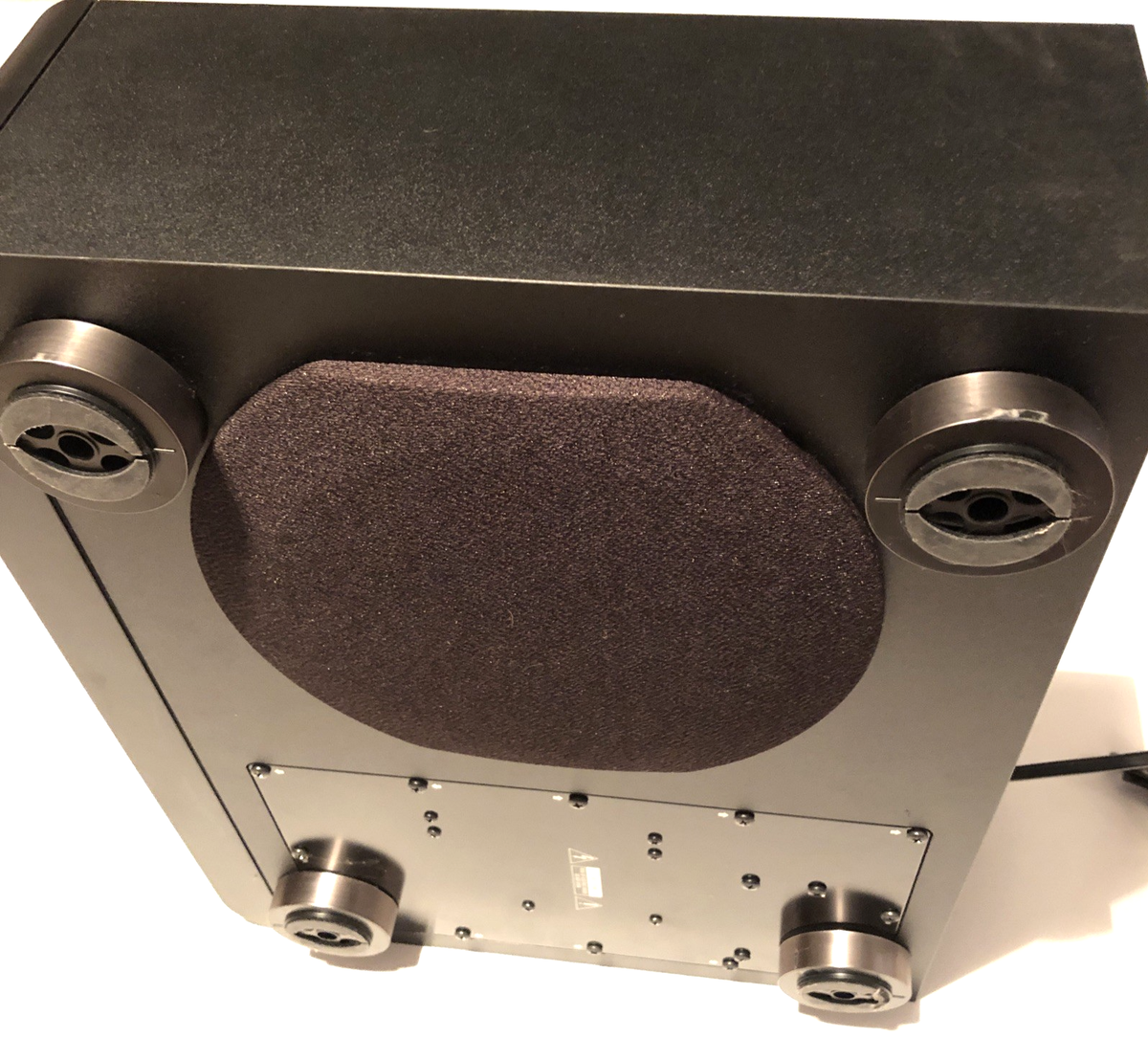 Yamaha YST-FSW150 Powered Subwoofer Compact Home Theater Bass