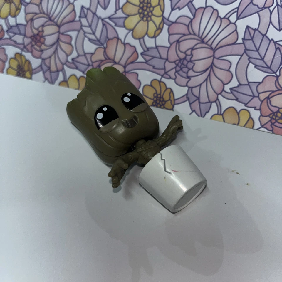 Funko Mini Figura Vinilo - Marvel Studios I Am Groot - GROOT Outgrowing Pot 1/24 Foto 4 de 4