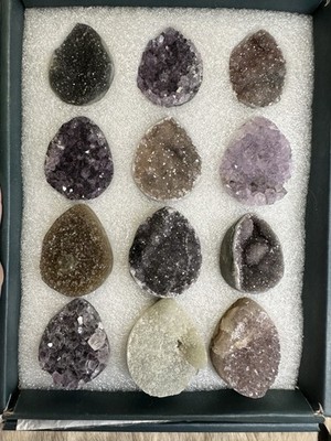 Assorted Crystal Geodes Eggs Collection, Mixed Colors, A Box of 16