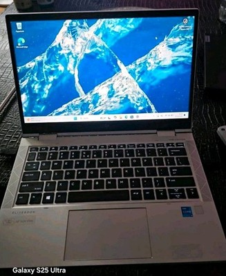 HP EliteBook x360 830 G8 13,3'' i5-1145G7 16GB 238GB  Silber. Englische Tastatur