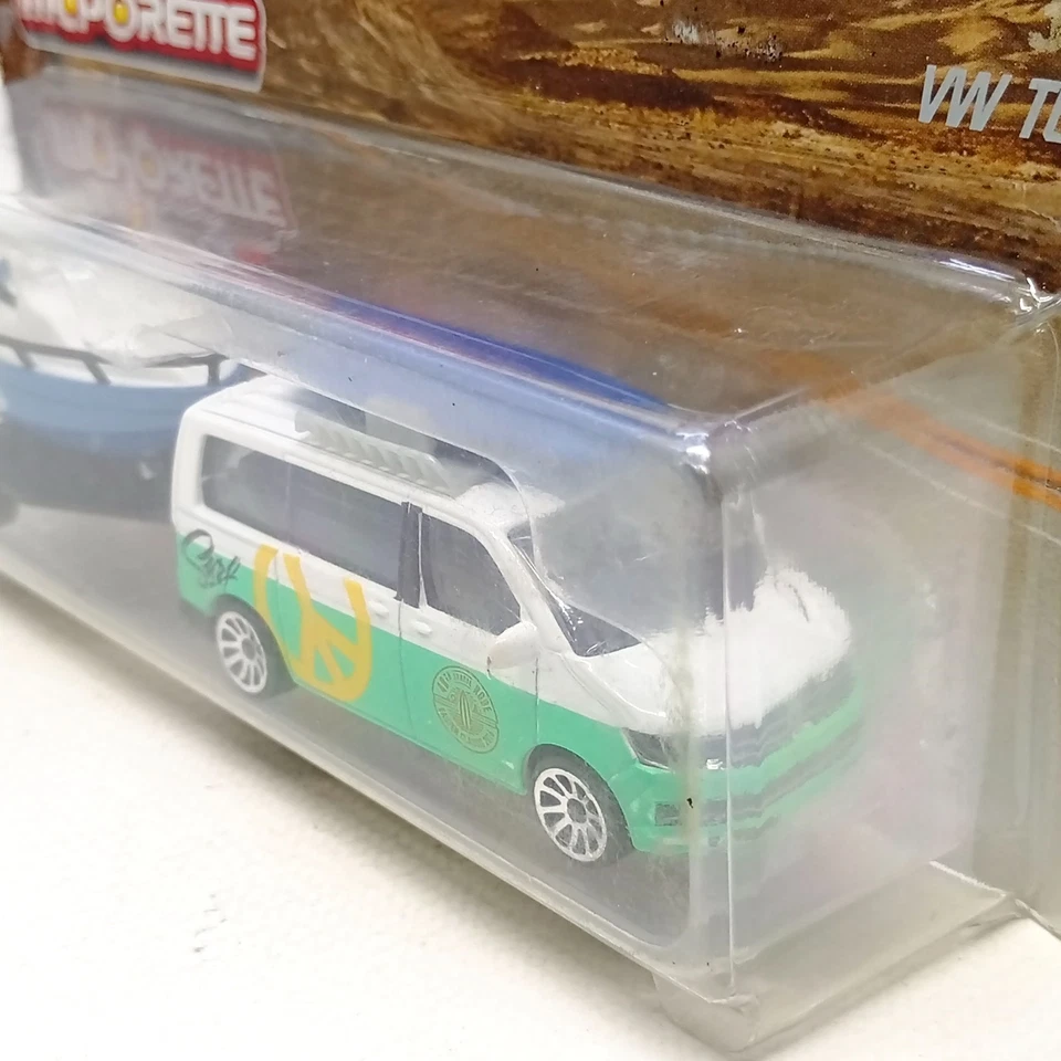 Majorette 大众 T6 Explorer 绿色/白色 + 船拖车 3 英寸包装 — 第 4/4 张图片