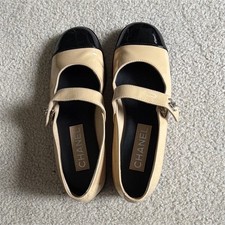 CHANEL Women s Beige/Black Patent Leather Mar...