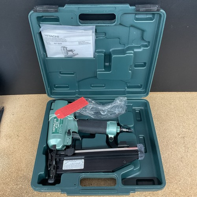 #ad Hitachi NT65M 2 1 2” Finish Nailer Brand New $114.99