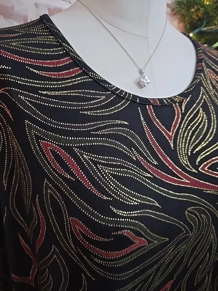 Kathy IRELAND Womens Top Sz 3xl Black Red Green Gold Print Short Sleeves Stretch - Image 2 of 4