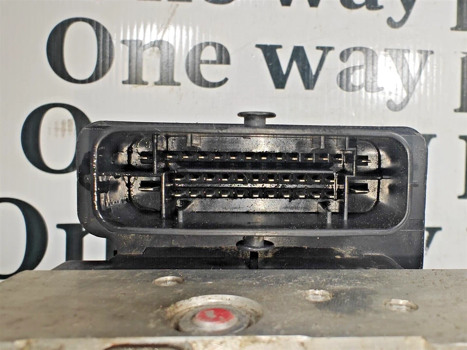 589204D500 Kia Sedona 2006-2010 ABS módulo de bomba de freno antibloqueo 5L3 410 Foto 2 de 4