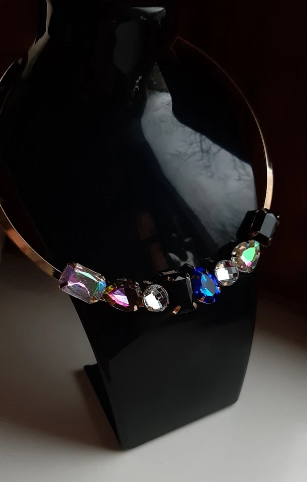 Statement Halsreif mit Funkelnden Strass°. - Bild 3 von 4