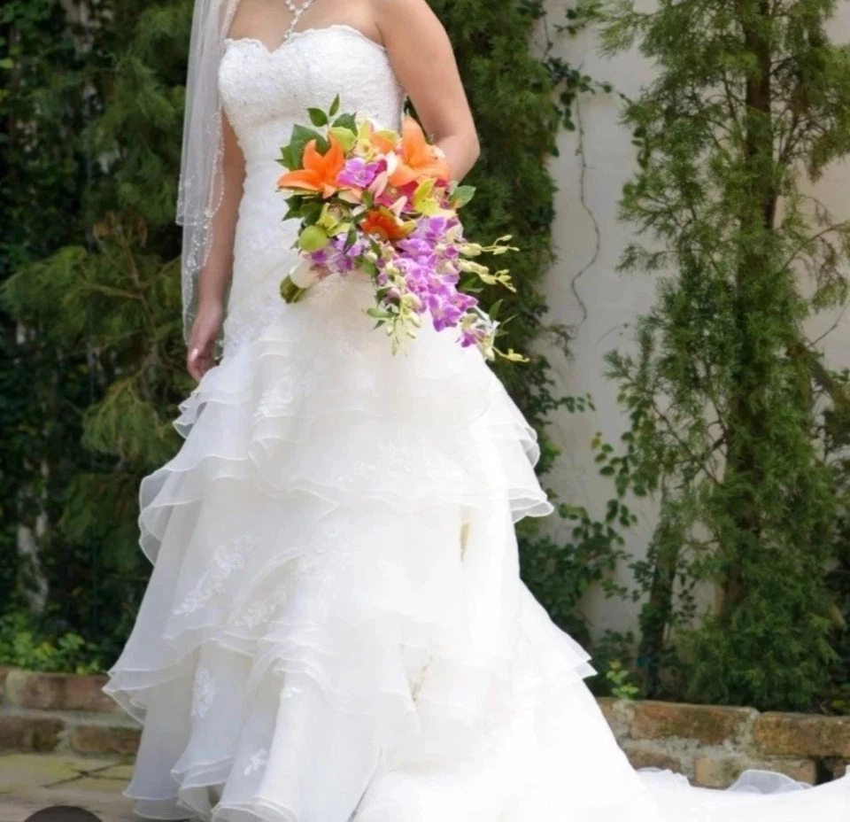 Alfred Angelo #2123 Sweetheart Neckline Strapless Wedding Dress Size 16 Fit US 8 - Image 3 of 4