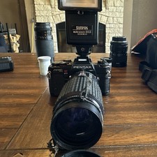 PENTAX Program A Black 35mm SLR Film Camera w/ Sunpak Auto Zoom 333 Flash