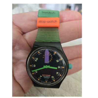 Swatch Stopwatch Armbanduhr, schwarz, grünes/oranges Armband, analog