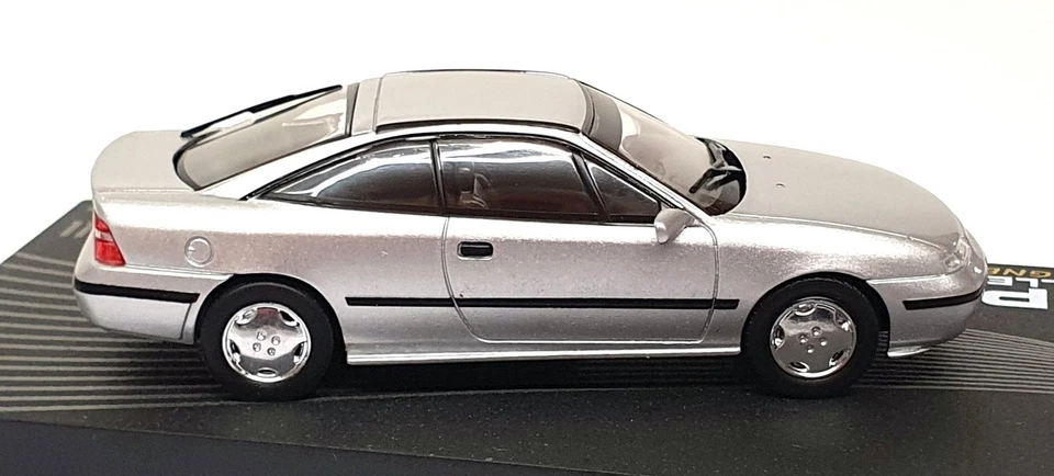 Altaya 1/43 Scale Diecast OC52S - Opel Calibra Ernhard Schnell - Silver — 第 3/4 张图片