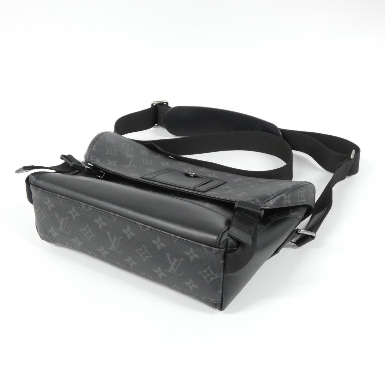 Authentic LOUIS VUITTON Monogram Eclipse Messenge… - image 3