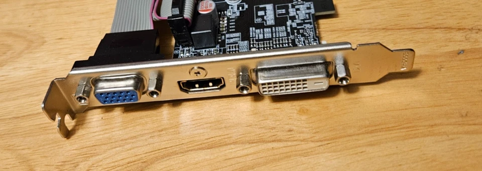 Gigabyte GV-R523D3-1GL (rev. 2.0) GPU - Image 2 of 3