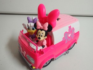 minnie happy helpers van