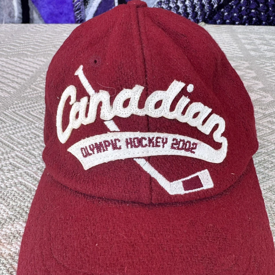 Винтажная канадская шапка олимпийской команды с красным ремешком шерсть корней 2002 Y2K канадская - Изображение 2 из 4