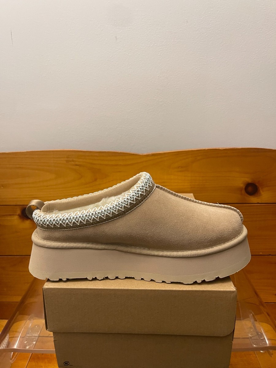 Ugg Tazz Platform Slippers 100% Authentic Women's Sand Size