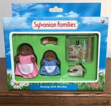 sylvanian families sewing with mother